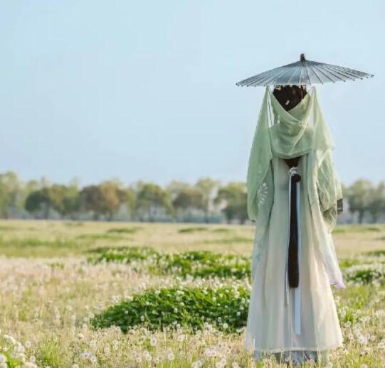 中式礼服 中式婚礼礼服叫什么