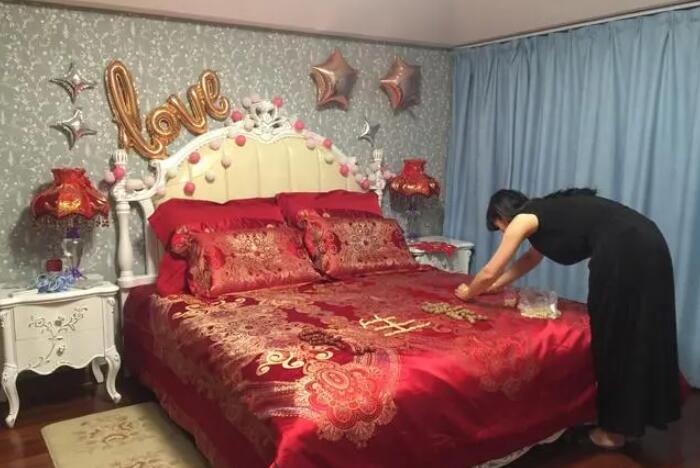 结婚铺床的步骤及顺口溜